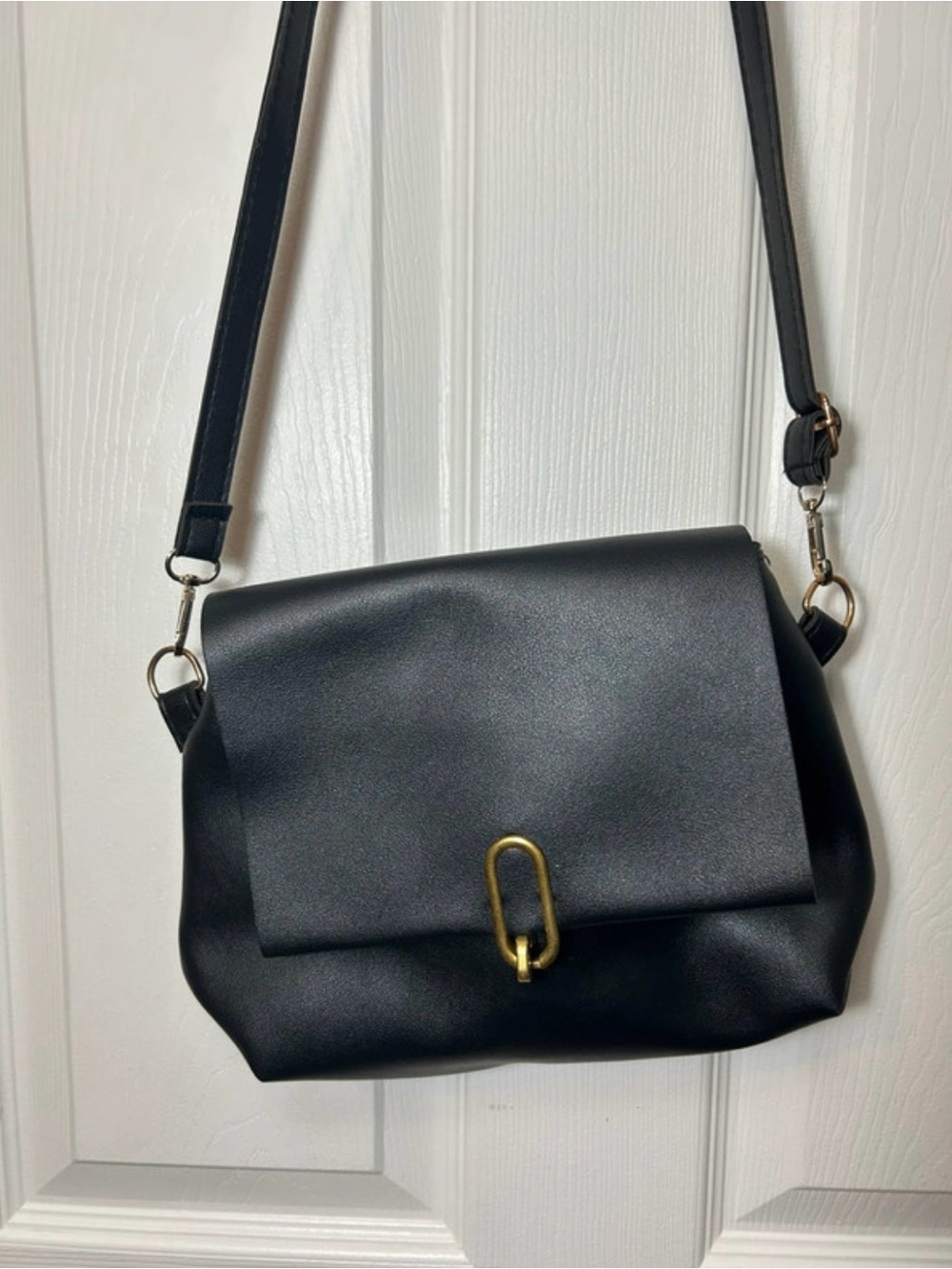 Black Faux Leather Crossbody Shoulder Bag Gold Hardware Adjustable Strap